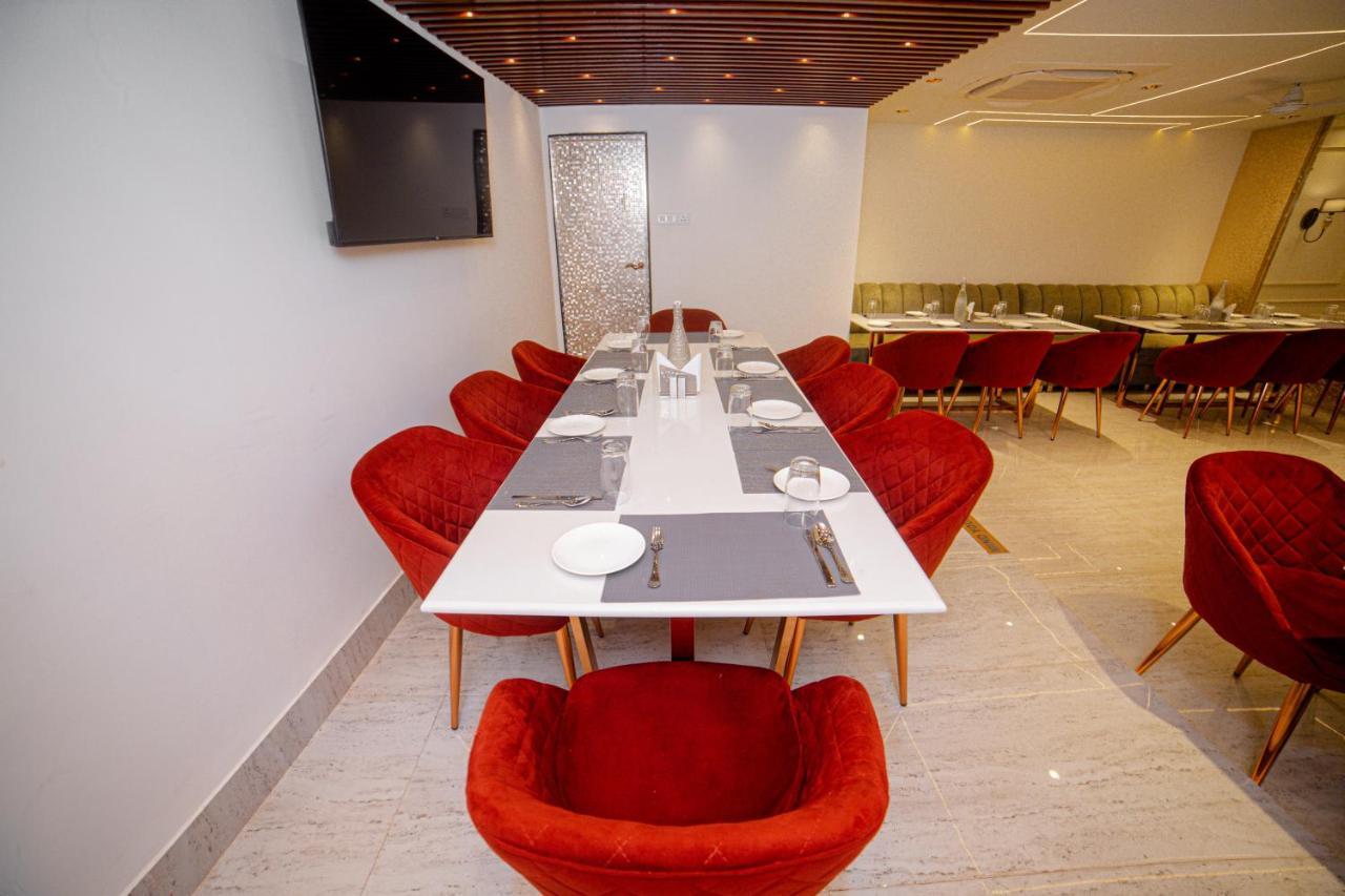 Pearl Courtyard Ξενοδοχείο Βαρανάσι Εξωτερικό φωτογραφία