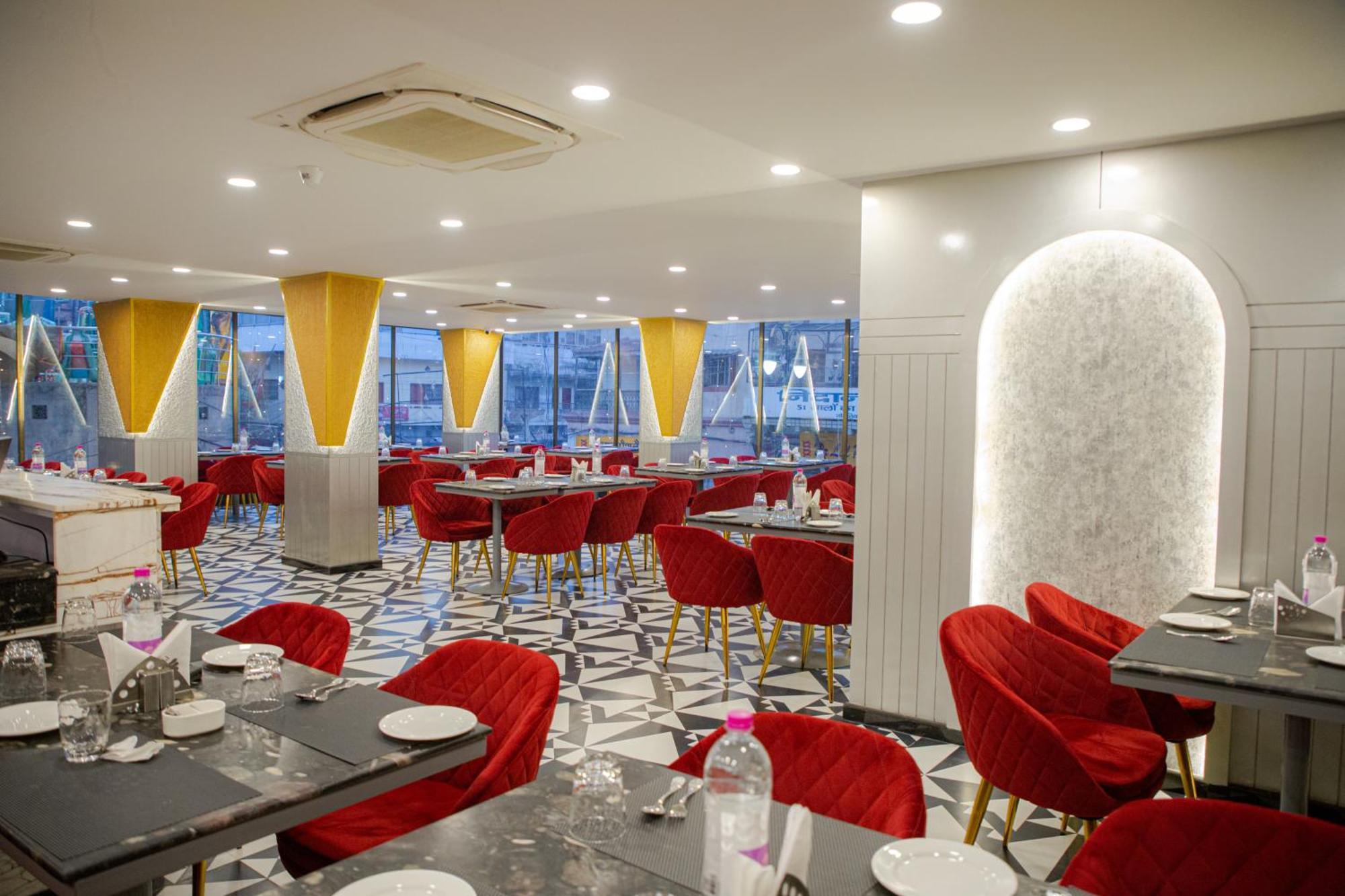 Pearl Courtyard Ξενοδοχείο Βαρανάσι Εξωτερικό φωτογραφία