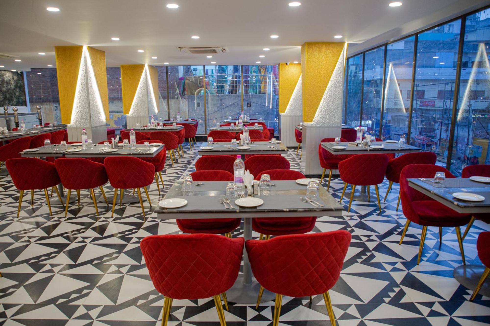 Pearl Courtyard Ξενοδοχείο Βαρανάσι Εξωτερικό φωτογραφία